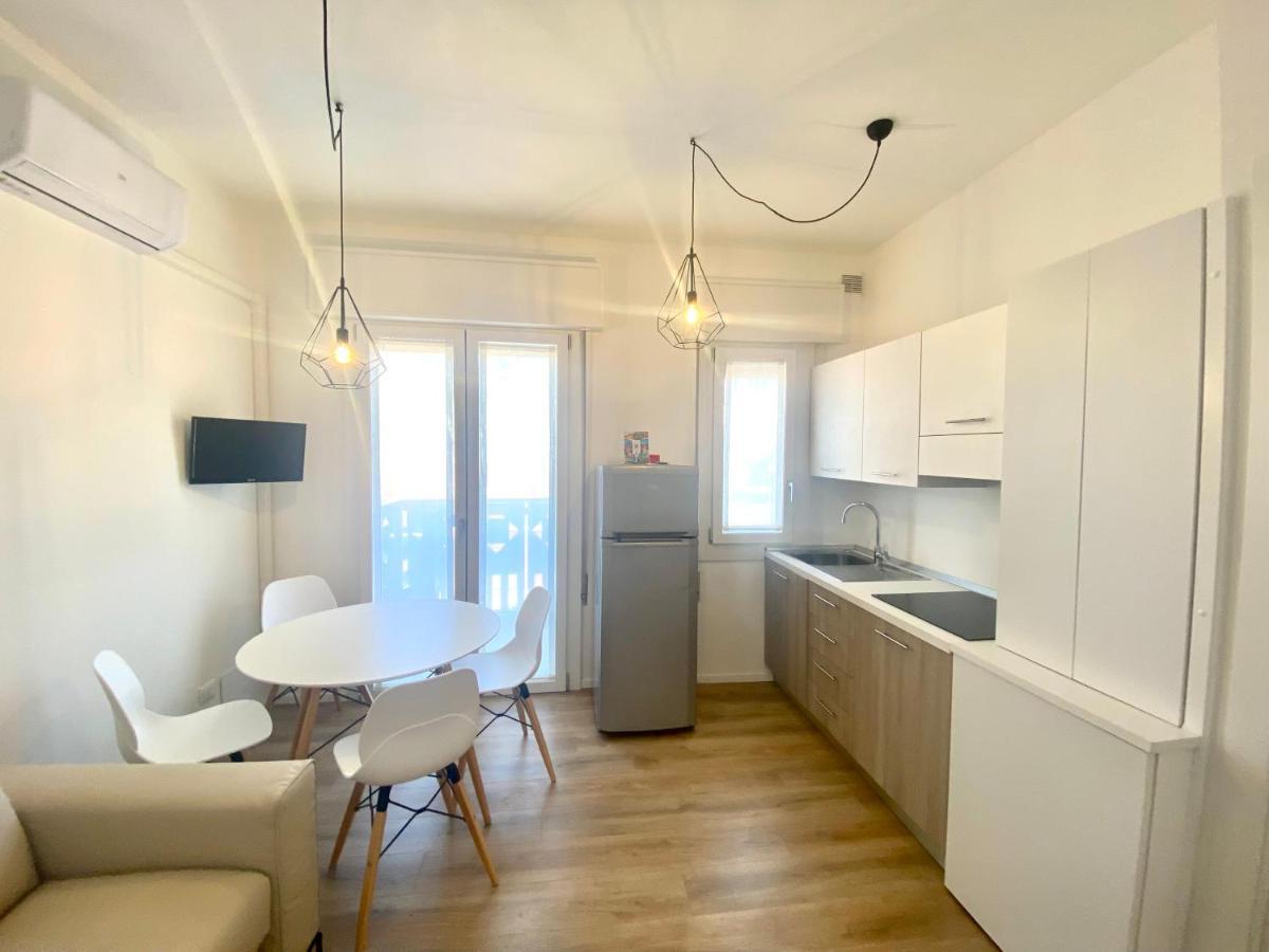 Апартаменты Maria Luisa - Piazza Mazzini - 30 Mt Dal Mare - Jesolo Экстерьер фото